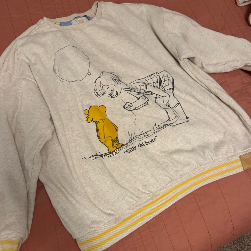 90s Feel Winnie the Pooh Reversible Sweatshirt